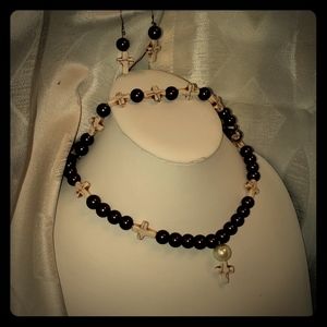 Brown and cream cross set